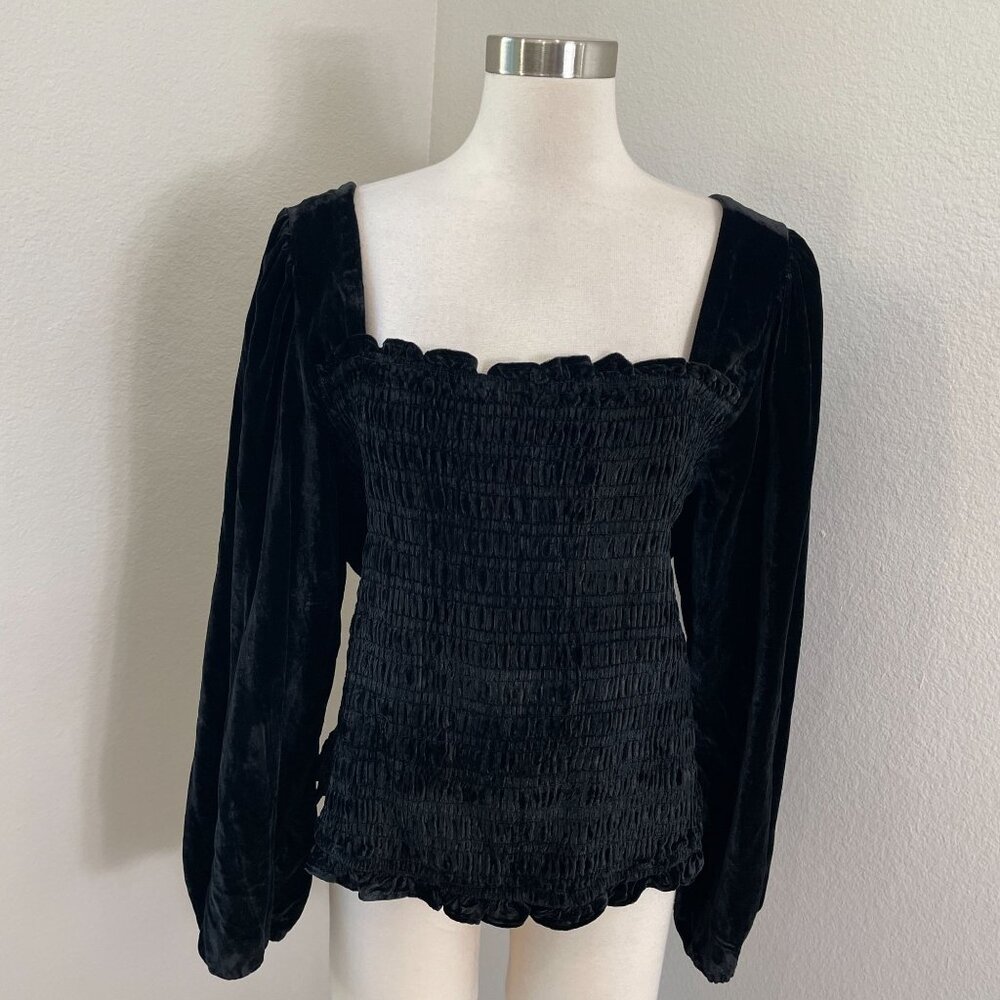 NEW Torrid Womens Plus 4X‎ Black Velvet Smocked Blouse Stretch Long Sleeve Top